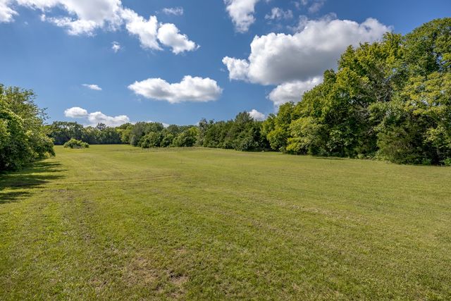 2966 McCanless Rd, Nolensville, TN 37135