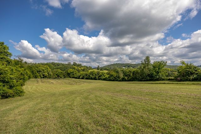 2966 McCanless Rd, Nolensville, TN 37135