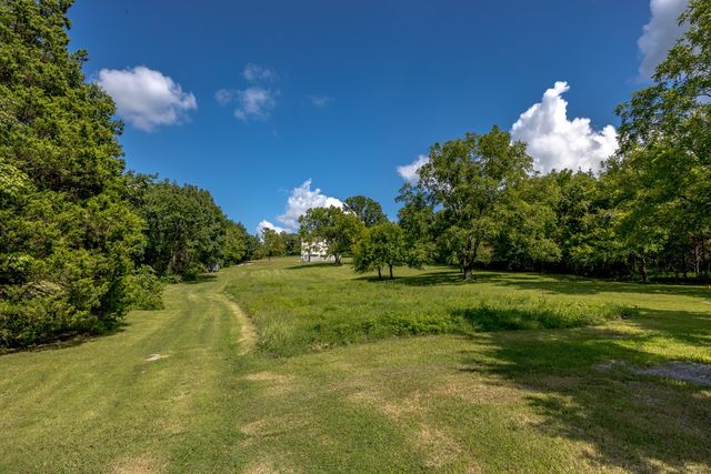 2966 McCanless Rd, Nolensville, TN 37135