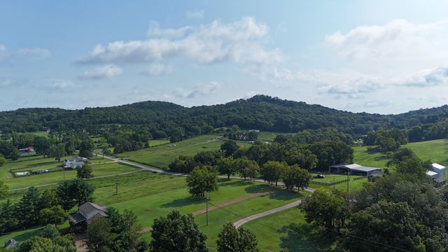 2966 McCanless Rd, Nolensville, TN 37135
