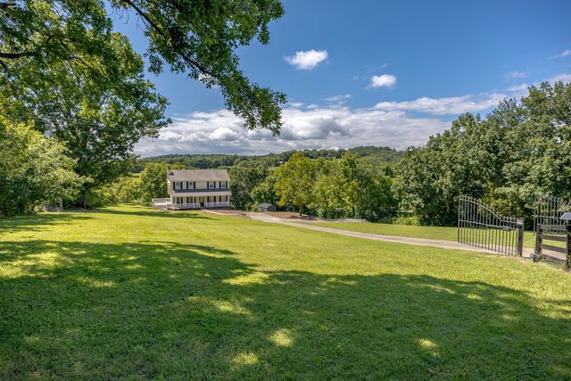 2966 McCanless Rd, Nolensville, TN 37135