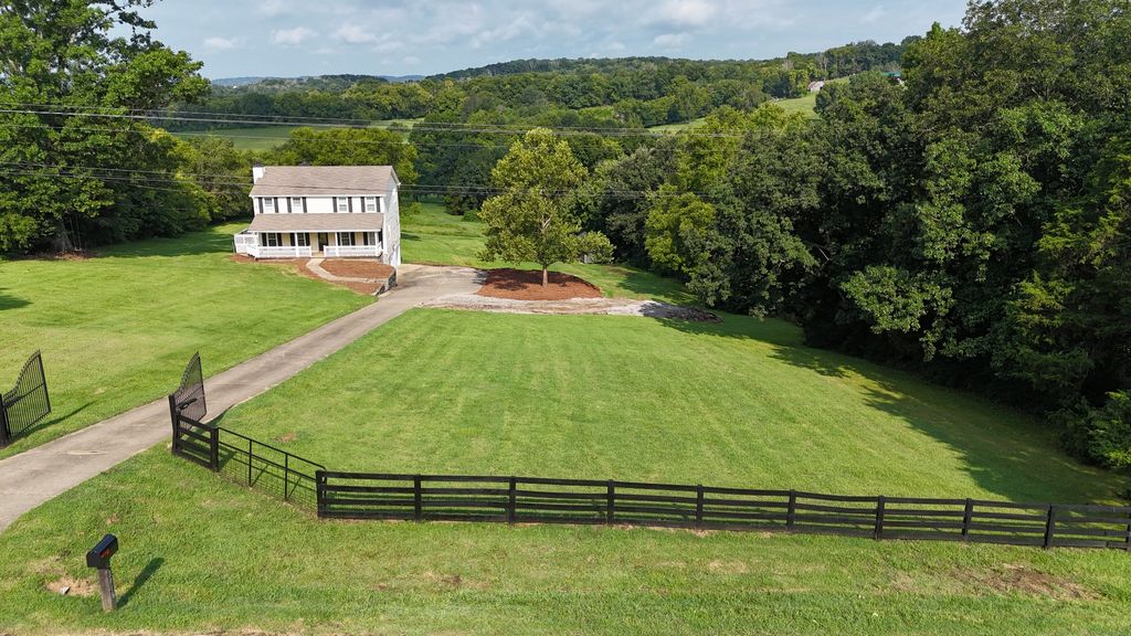 2966 McCanless Rd, Nolensville, TN 37135