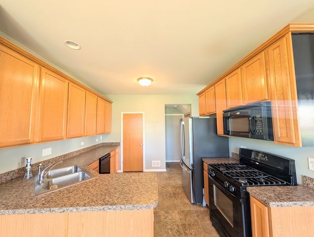 1014 HERON Circle, Joliet, IL 60431