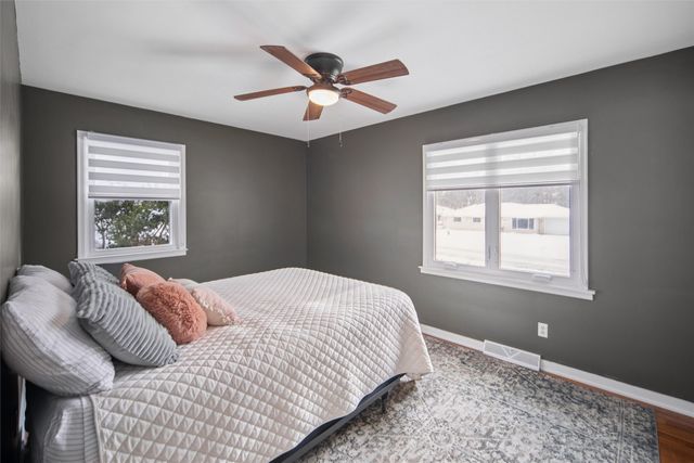 2913 Shadyoak Drive, Des Moines, IA 50310