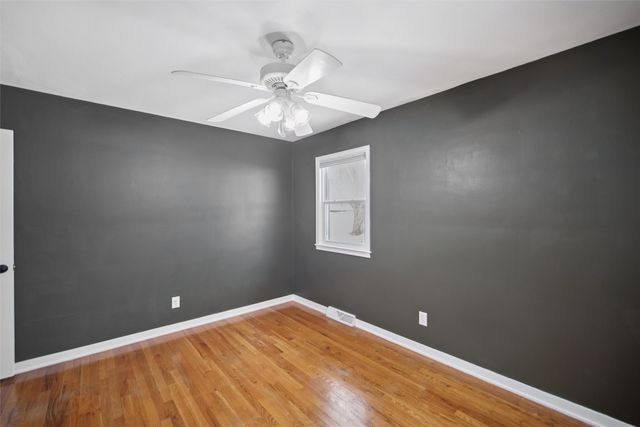 2913 Shadyoak Drive, Des Moines, IA 50310