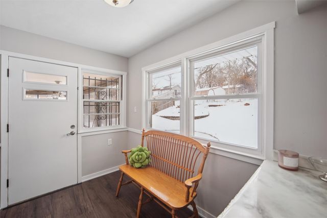 2913 Shadyoak Drive, Des Moines, IA 50310