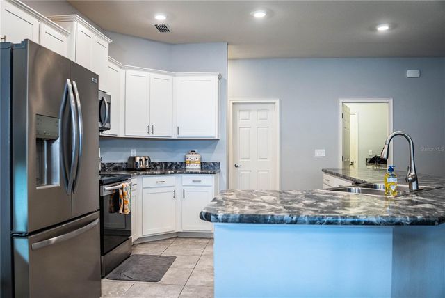 261 WALKERS POINT DRIVE, Auburndale, FL 33823