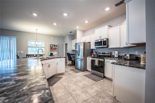 261 WALKERS POINT DRIVE, Auburndale, FL 33823