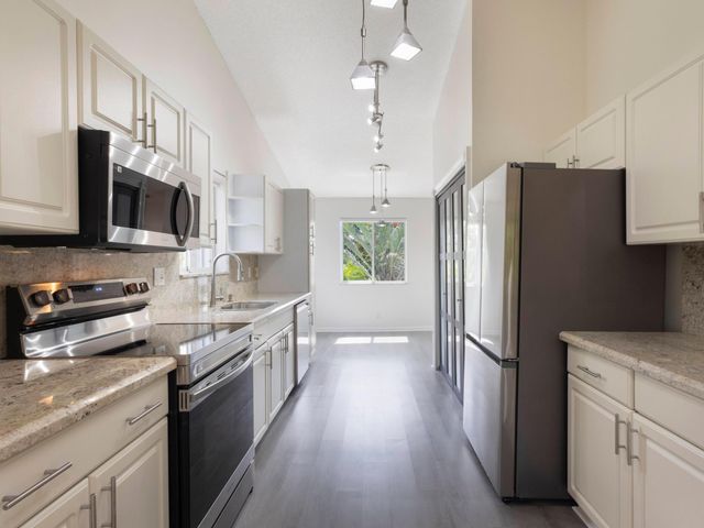 9794 Nickels Boulevard 808, Boynton Beach, FL 33436
