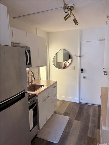 2442 Tusitala Street 201, Honolulu, HI 96815