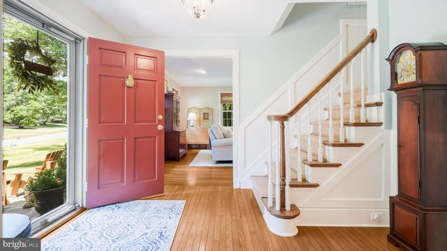 17 STRINGER DR, Doylestown, PA 18901