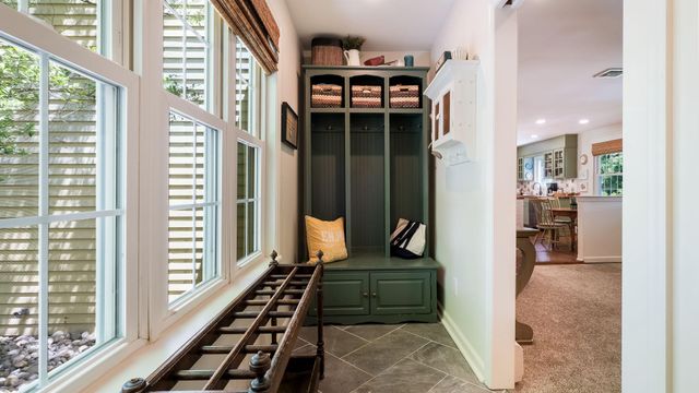 17 STRINGER DR, Doylestown, PA 18901