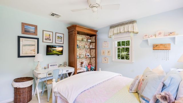 17 STRINGER DR, Doylestown, PA 18901
