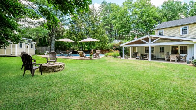 17 STRINGER DR, Doylestown, PA 18901