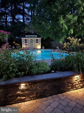 17 STRINGER DR, Doylestown, PA 18901