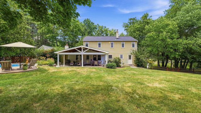 17 STRINGER DR, Doylestown, PA 18901