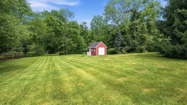 17 STRINGER DR, Doylestown, PA 18901