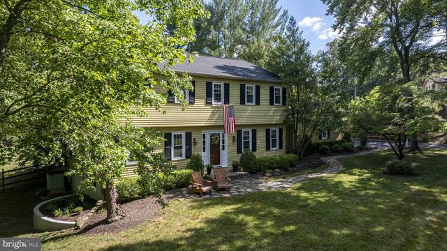 17 STRINGER DR, Doylestown, PA 18901