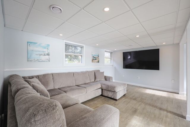 7 Loon Lane, West Yarmouth, MA 02673