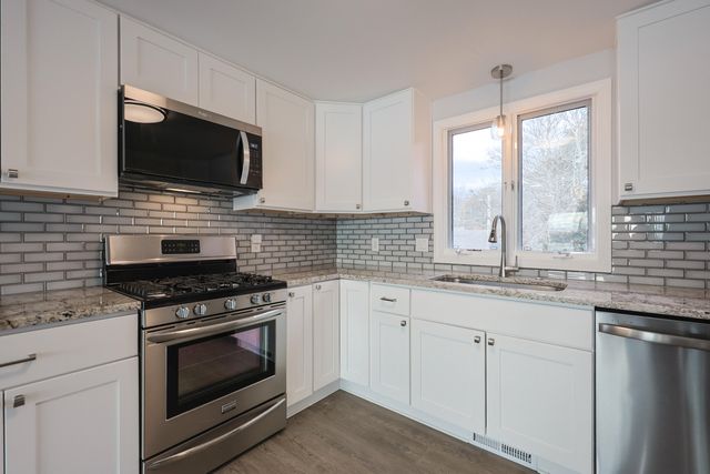 7 Loon Lane, West Yarmouth, MA 02673