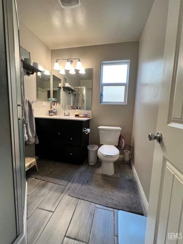 9103 Midnight Creek Way, Bakersfield, CA 93311