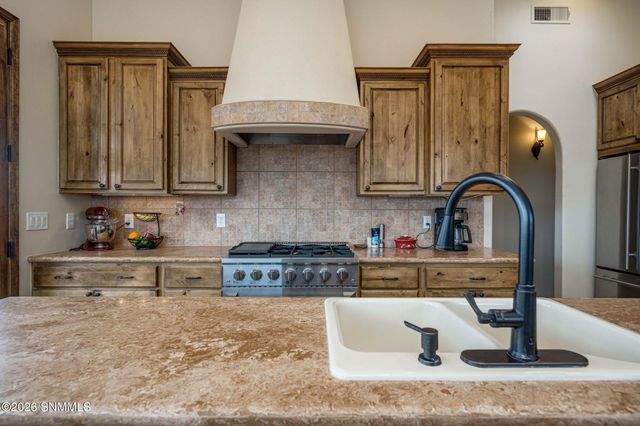 7878 Lion Den Canyon Way, Las Cruces, NM 88011