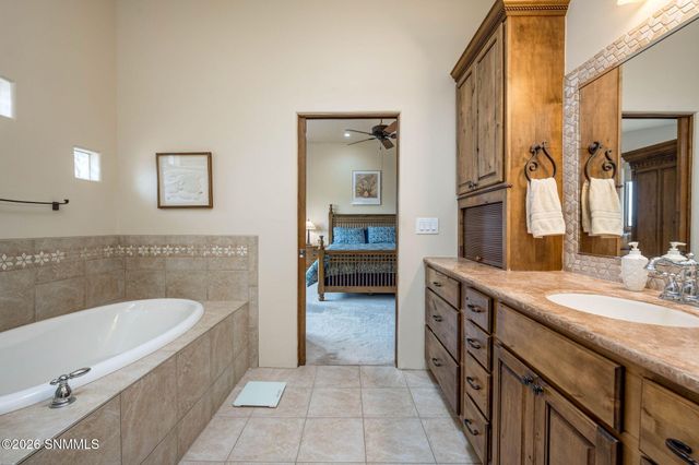 7878 Lion Den Canyon Way, Las Cruces, NM 88011