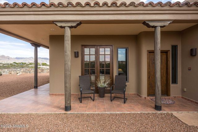 7878 Lion Den Canyon Way, Las Cruces, NM 88011
