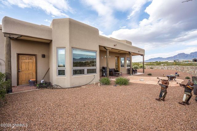 7878 Lion Den Canyon Way, Las Cruces, NM 88011
