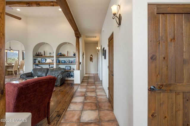 7878 Lion Den Canyon Way, Las Cruces, NM 88011