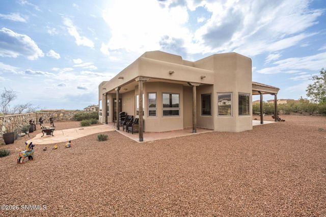 7878 Lion Den Canyon Way, Las Cruces, NM 88011