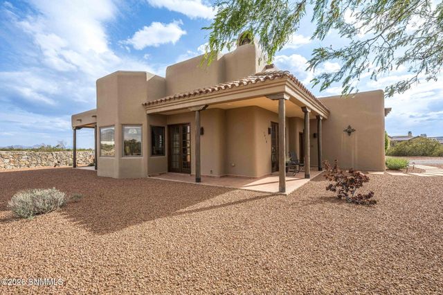 7878 Lion Den Canyon Way, Las Cruces, NM 88011
