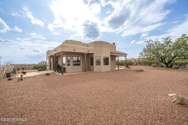 7878 Lion Den Canyon Way, Las Cruces, NM 88011