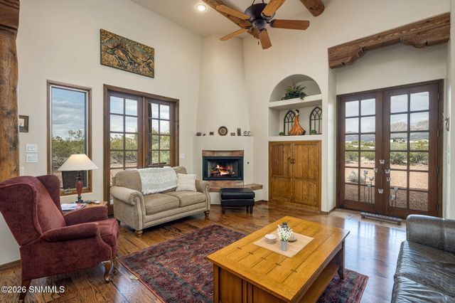 7878 Lion Den Canyon Way, Las Cruces, NM 88011