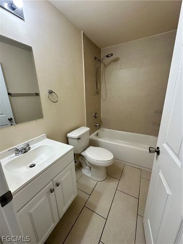 4521 SW 9th AVE, Cape Coral, FL 33914