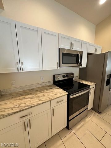 4521 SW 9th AVE, Cape Coral, FL 33914