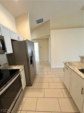 4521 SW 9th AVE, Cape Coral, FL 33914