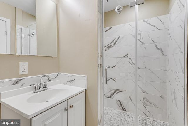 4719 25TH ST N, Arlington, VA 22207