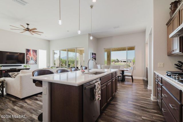 2484 E Copper Valley Way, Green Valley, AZ 85614