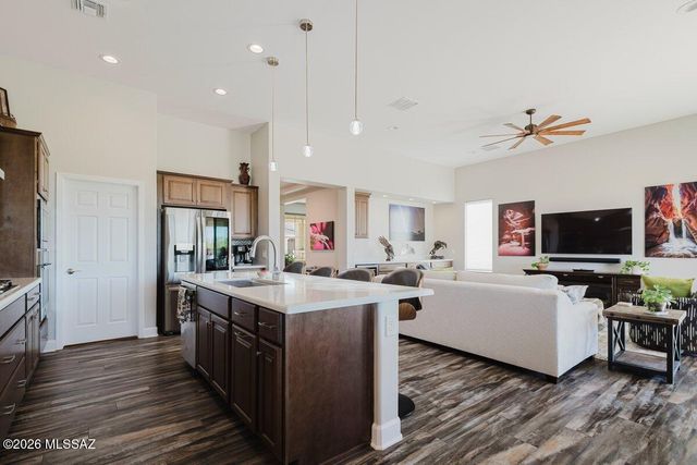 2484 E Copper Valley Way, Green Valley, AZ 85614