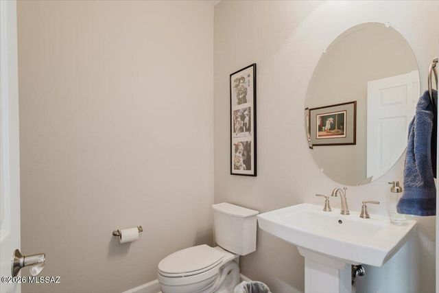 2484 E Copper Valley Way, Green Valley, AZ 85614