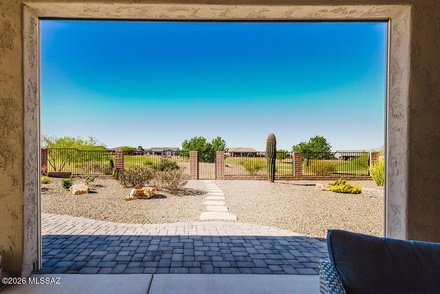 2484 E Copper Valley Way, Green Valley, AZ 85614