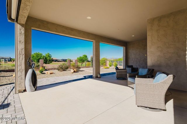 2484 E Copper Valley Way, Green Valley, AZ 85614