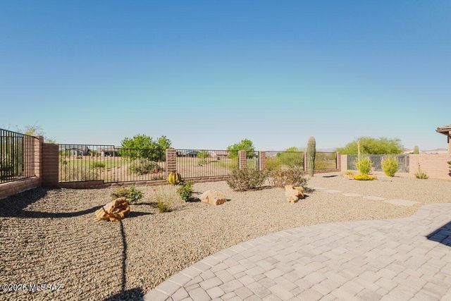 2484 E Copper Valley Way, Green Valley, AZ 85614