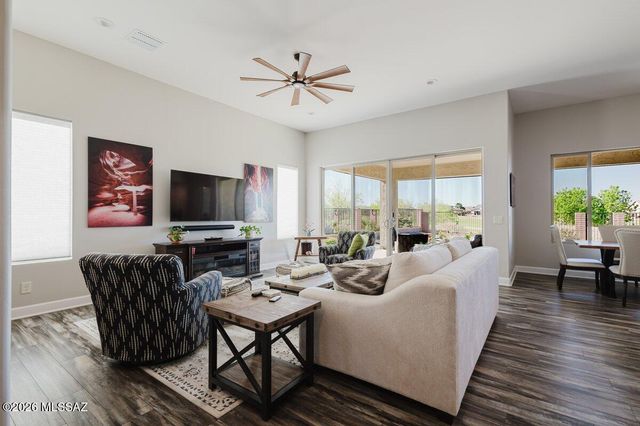 2484 E Copper Valley Way, Green Valley, AZ 85614