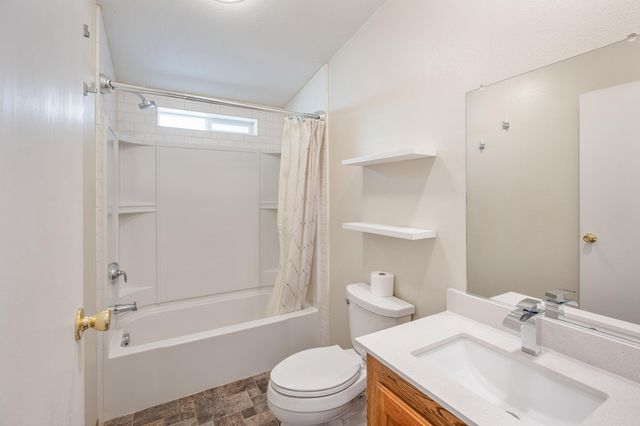 5648 Foothill Boulevard 31, Grants Pass, OR 97526