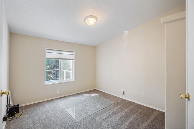 5648 Foothill Boulevard 31, Grants Pass, OR 97526