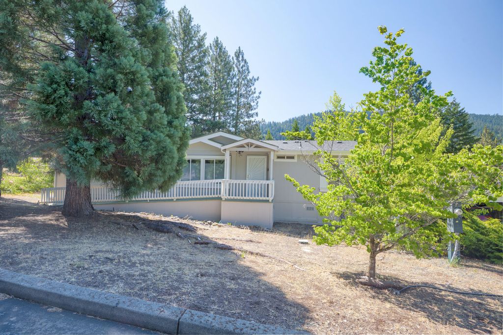 5648 Foothill Boulevard 31, Grants Pass, OR 97526