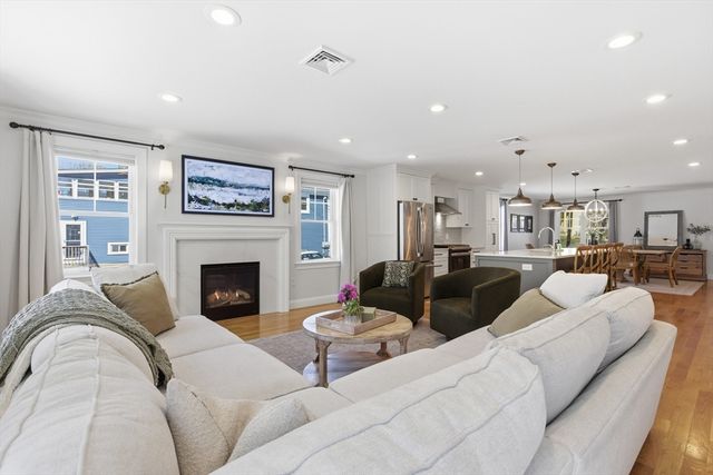 119 Salem Street 119, Reading, MA 01867