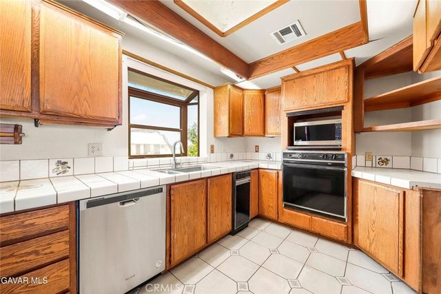 4636 E Avenue H, Lancaster, CA 93535